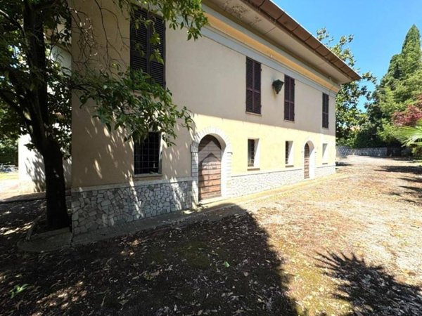 casa indipendente in vendita a Sezze in zona Croce Moschitto