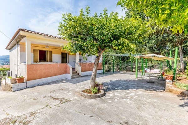 casa indipendente in vendita a Sezze in zona Colli