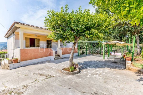 casa indipendente in vendita a Sezze