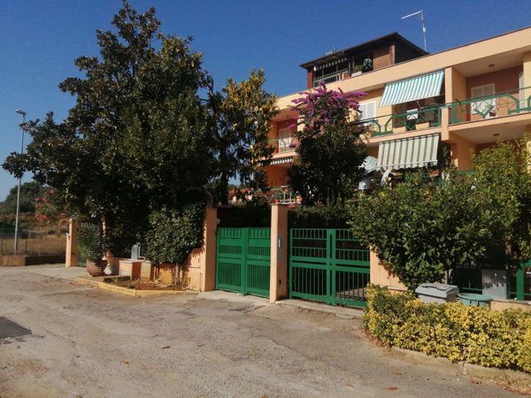 casa indipendente in vendita a Sezze in zona Ceriara
