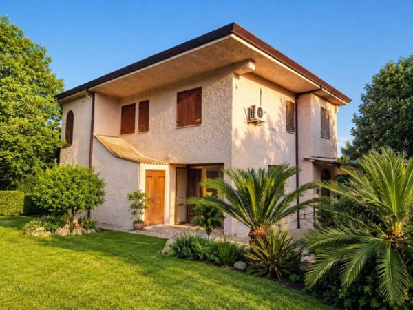 casa indipendente in vendita a Sezze in zona Casali