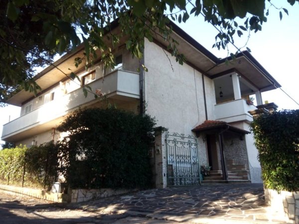 casa indipendente in vendita a Sezze in zona Colli