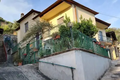 casa indipendente in vendita a Sezze
