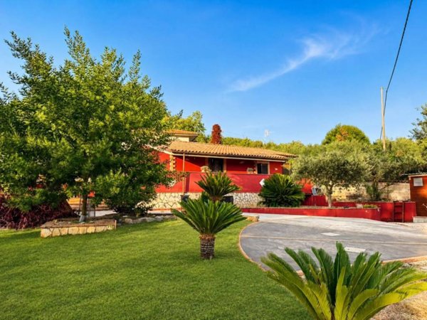 casa indipendente in vendita a Sezze in zona Monte Pilorci