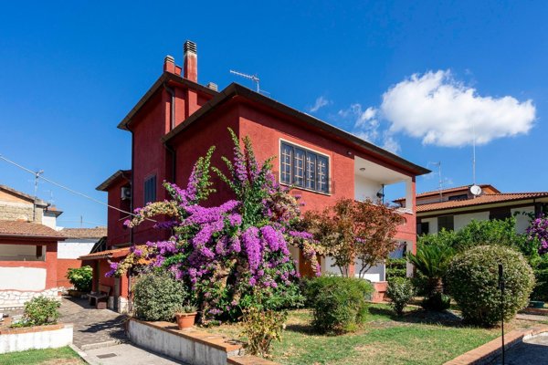 casa indipendente in vendita a Sezze in zona Suso