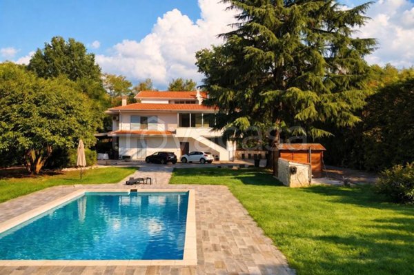 casa indipendente in vendita a Sezze
