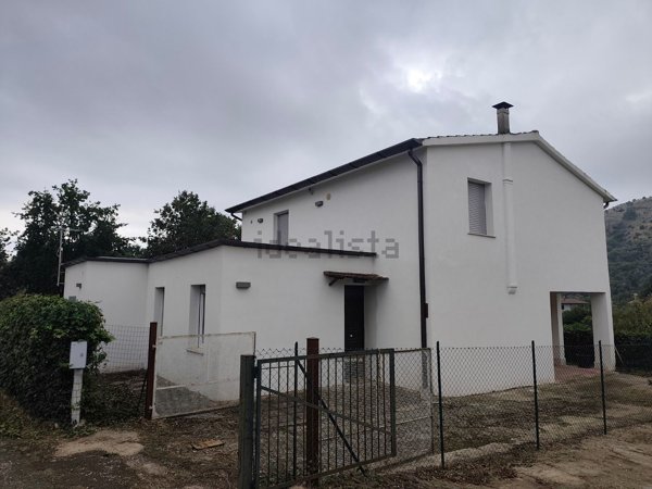 casa indipendente in vendita a Sezze in zona Colli