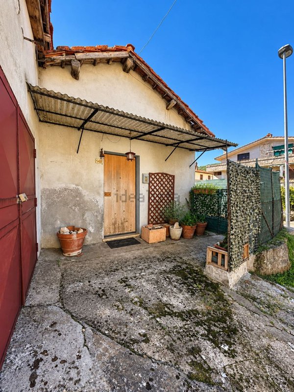 appartamento in vendita a Sezze in zona Suso