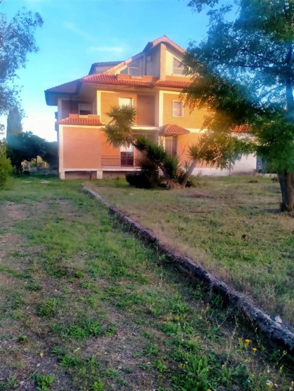 casa indipendente in vendita a Sezze in zona Colli