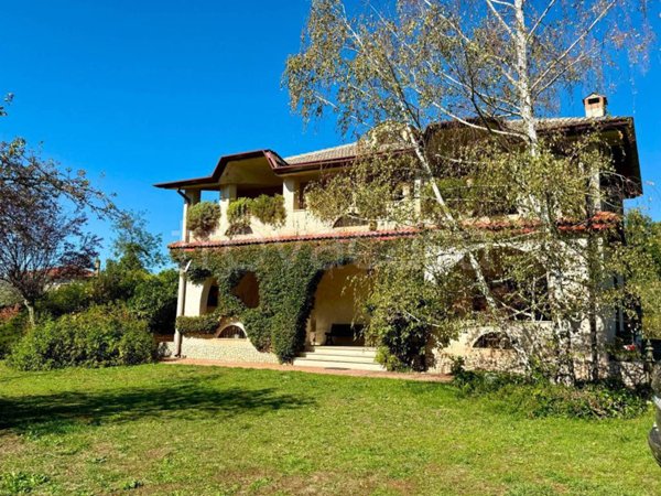 casa indipendente in vendita a Sezze in zona Croce Moschitto