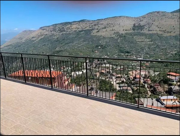 appartamento in vendita a Sonnino in zona Sonnino Scalo