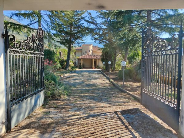 casa indipendente in vendita a Sonnino