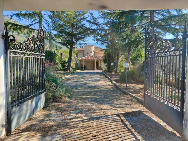 casa indipendente in vendita a Sonnino