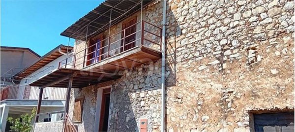 appartamento in vendita a Sonnino in zona Fienili