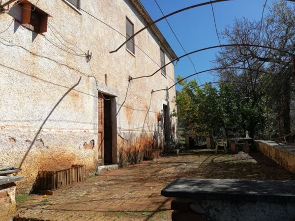 casa indipendente in vendita a Sonnino