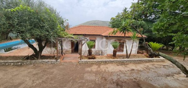 casa indipendente in vendita a Sonnino