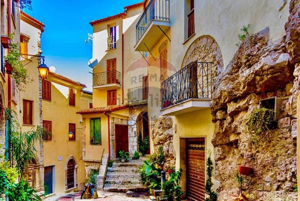 appartamento in vendita a Sonnino in zona Sonnino Scalo