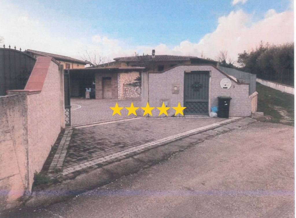 casa indipendente in vendita a Sonnino