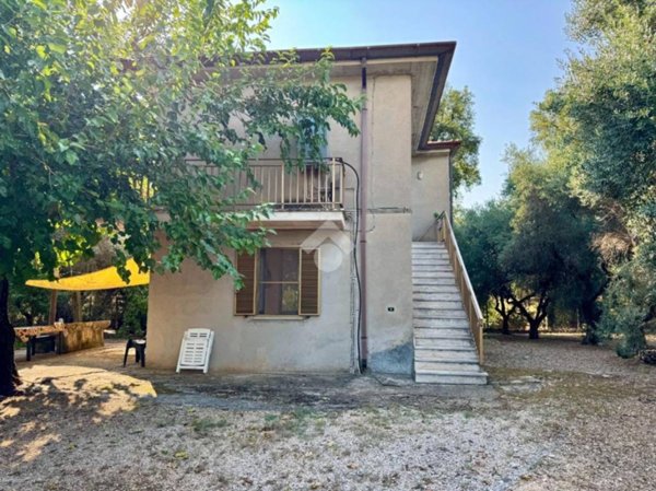 casa indipendente in vendita a Sonnino in zona Sonnino Scalo