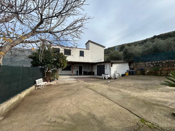 casa indipendente in vendita a Sonnino