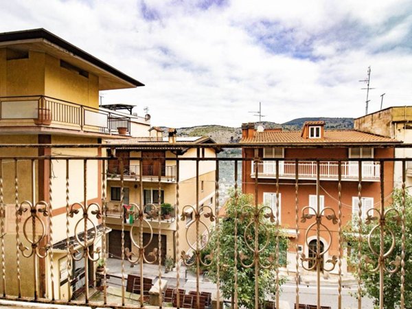 appartamento in vendita a Sonnino in zona Sonnino Scalo