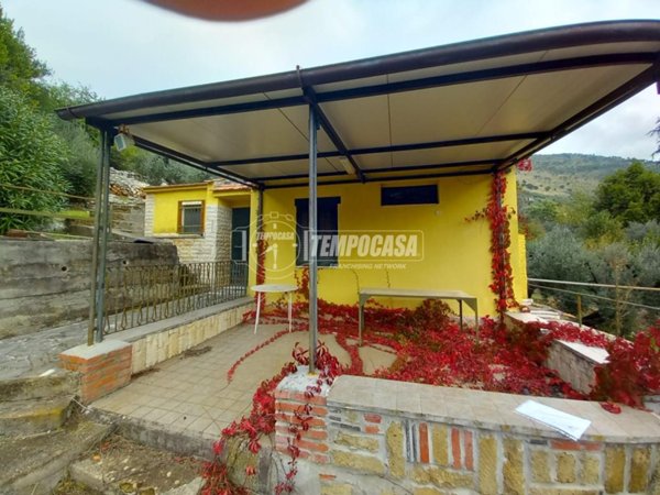 casa indipendente in vendita a Sonnino