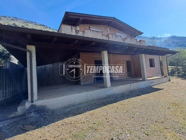 casa indipendente in vendita a Sonnino