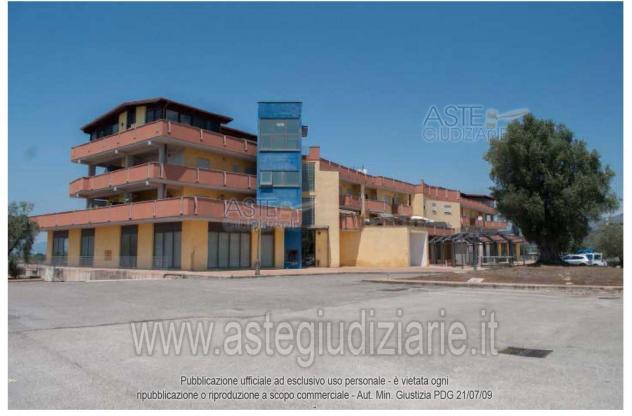 negozio in vendita a Sonnino in zona Capocroce