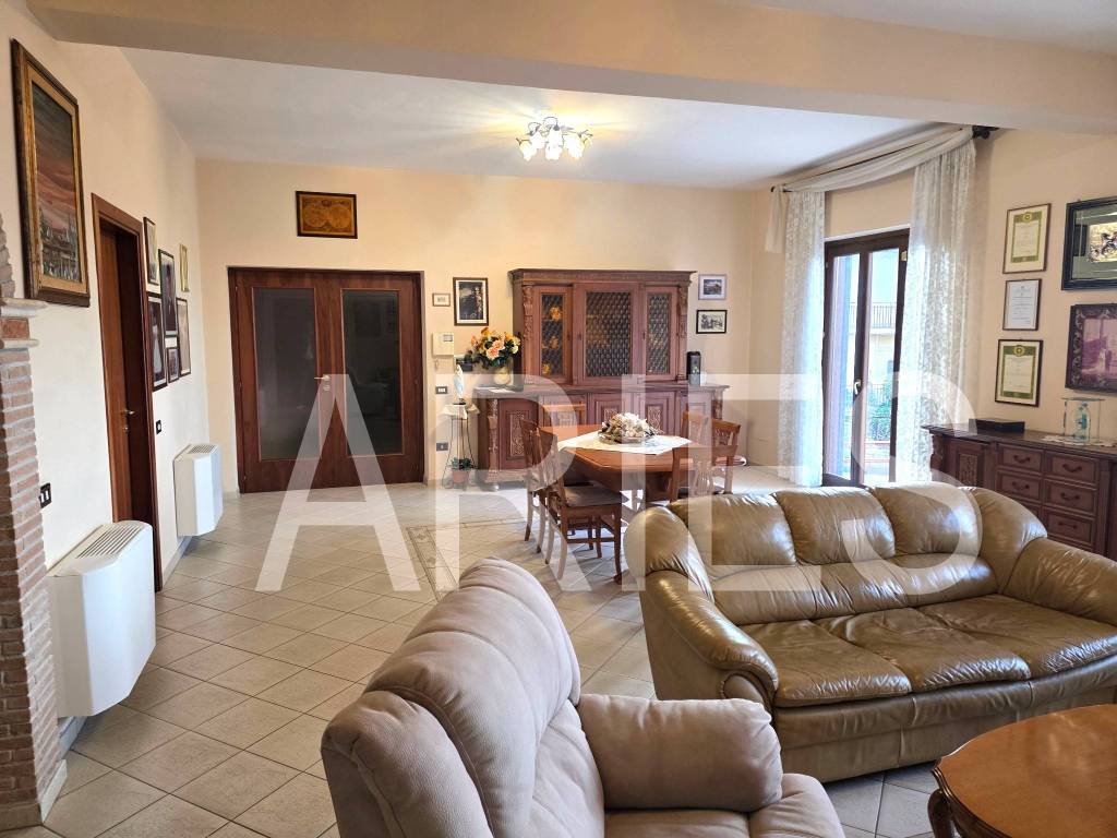 casa indipendente in vendita a Sonnino