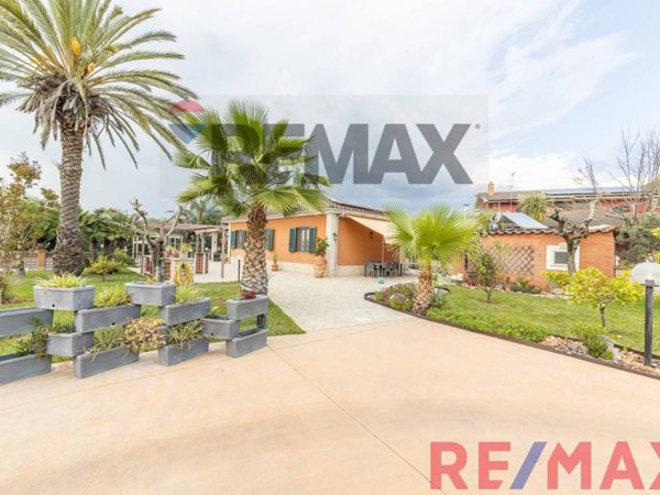 casa indipendente in vendita a Sonnino in zona Capocroce