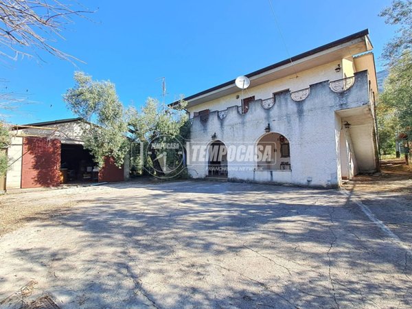casa indipendente in vendita a Sonnino in zona La Sassa
