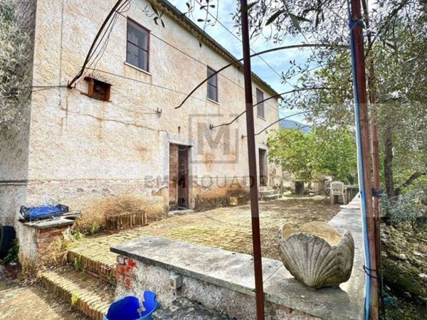 casa indipendente in vendita a Sonnino in zona Capocroce