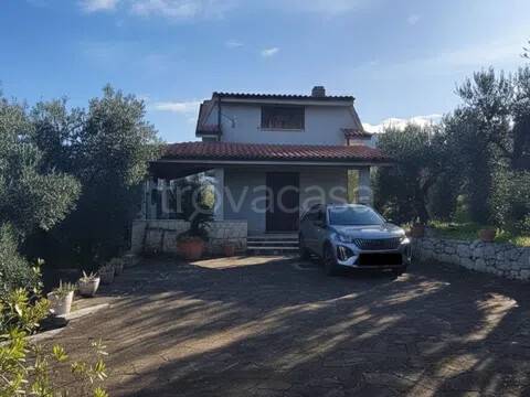 casa indipendente in vendita a Sonnino in zona Sonnino Scalo