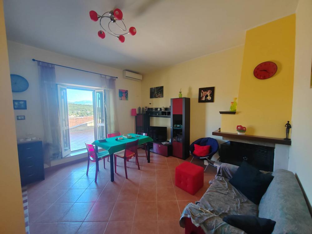 casa indipendente in vendita a Sonnino in zona Sonnino Scalo