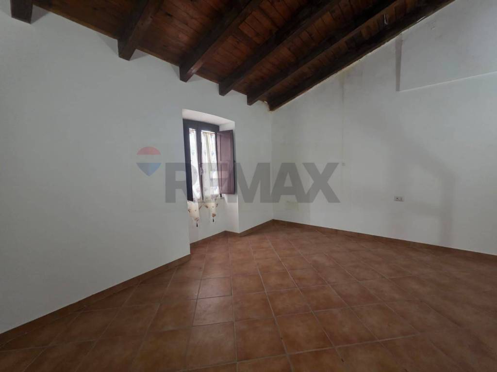 casa indipendente in vendita a Sonnino in zona Sonnino Scalo