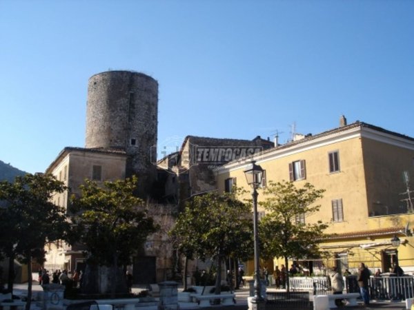 appartamento in vendita a Sonnino in zona Sonnino Scalo