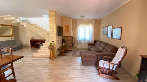 casa indipendente in vendita a Sonnino in zona La Sassa