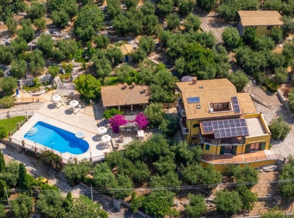 casa indipendente in vendita a Sonnino in zona La Sassa