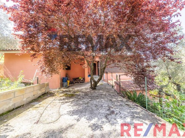 appartamento in vendita a Sonnino in zona Fienili