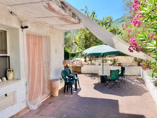 casa indipendente in vendita a Sonnino in zona La Sassa