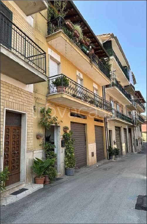 appartamento in vendita a Sonnino in zona Sonnino Scalo