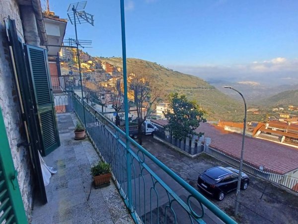 casa indipendente in vendita a Sonnino in zona Sonnino Scalo