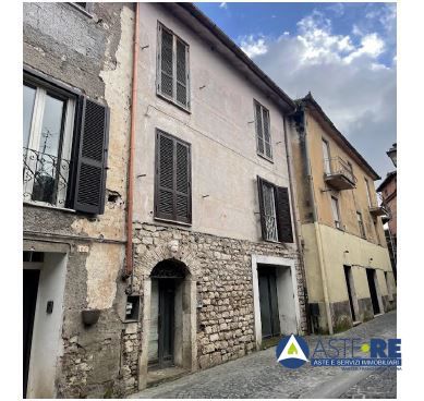 appartamento in vendita a Sonnino in zona Sonnino Scalo