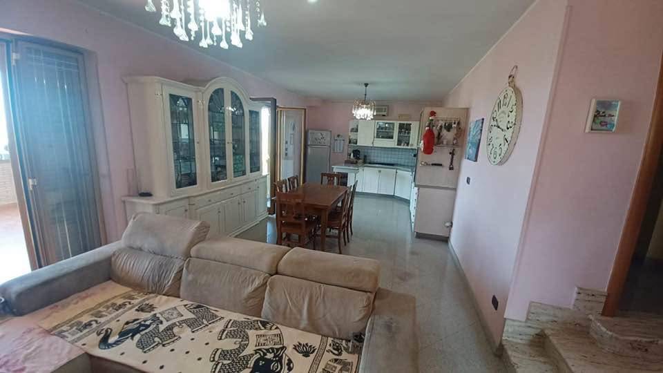 casa indipendente in vendita a Sonnino in zona Sonnino Scalo