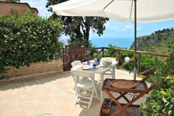 casa indipendente in vendita a Sperlonga