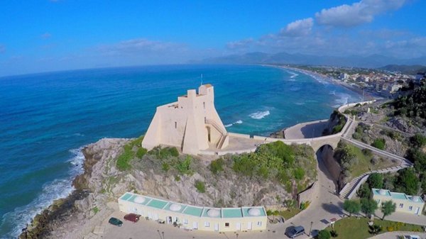 locale di sgombero in vendita a Sperlonga