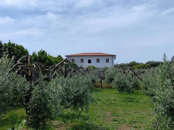 casa indipendente in vendita a Sperlonga