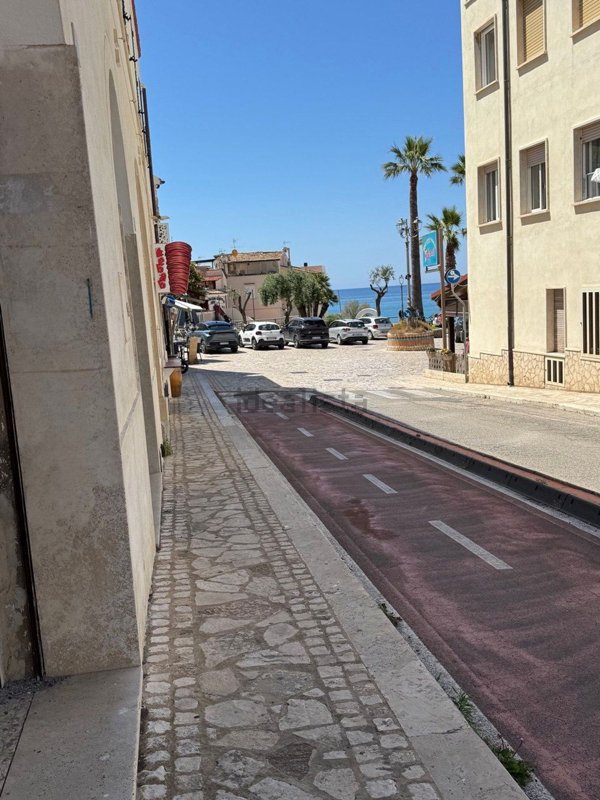 locale commerciale in vendita a Sperlonga