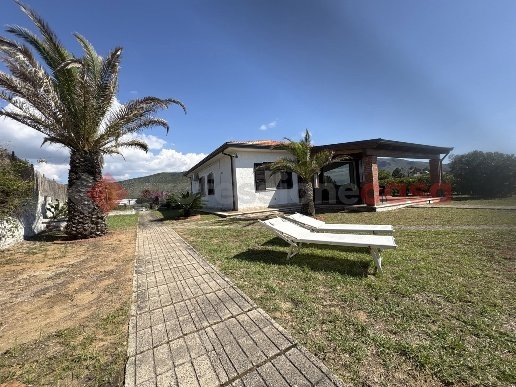 casa indipendente in vendita a Sperlonga