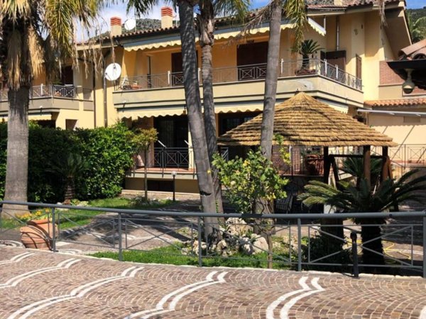 casa indipendente in vendita a Sperlonga